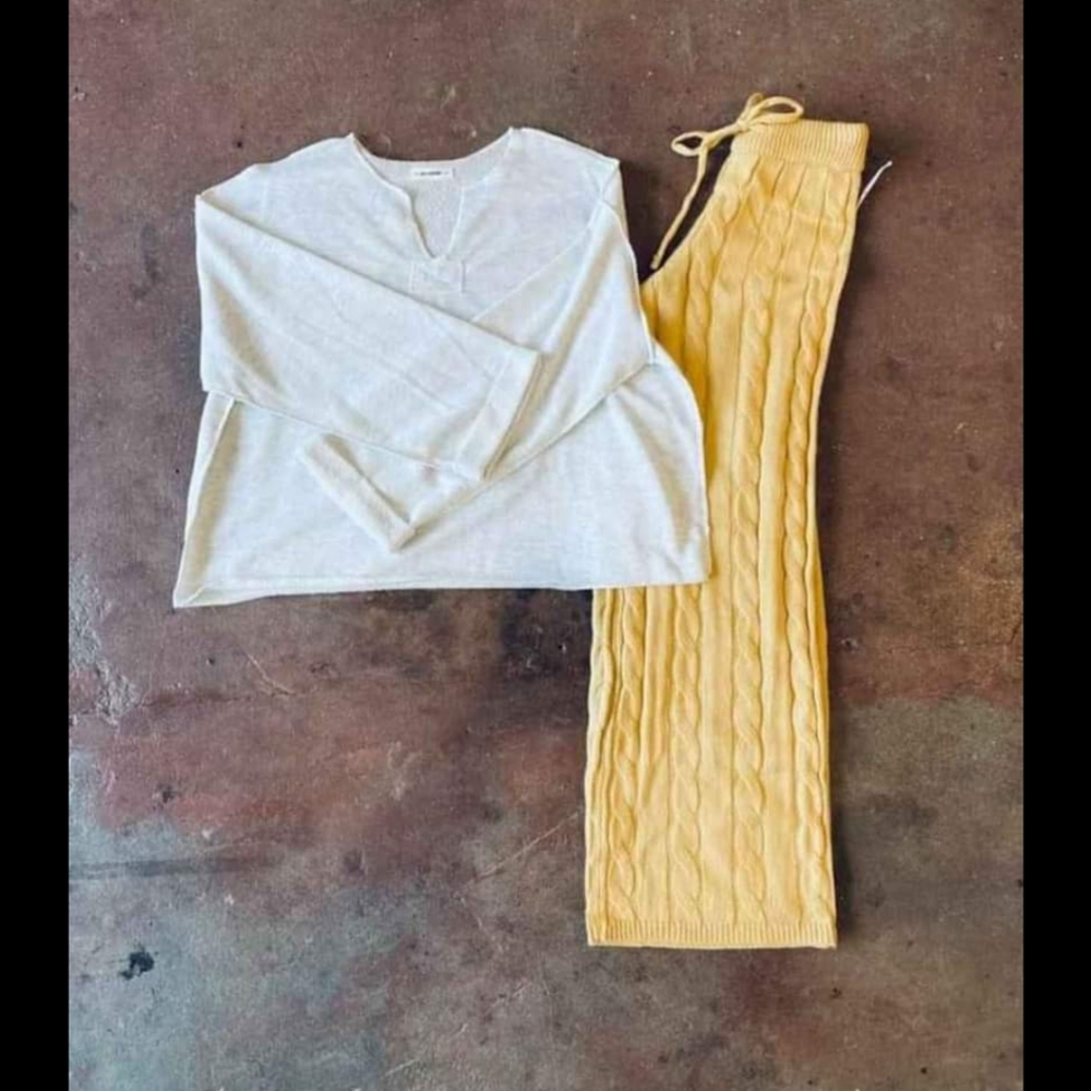 Bailey Rose size L yellow sweater pants